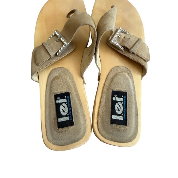 LEI Vintage y2k Beige Suede Buckle Sandals Size 9 - Picture 4 of 9
